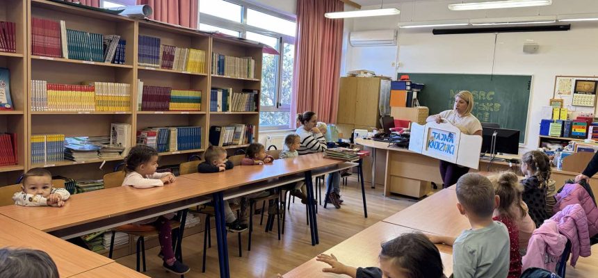 “Ribice” i “Patuljci” u posjetu školskoj knjižnici “Ribice” i “Patuljci” u posjetu školskoj knjižnici