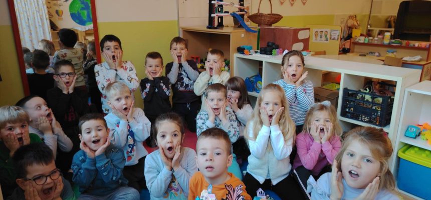 Projekt „15 od 15 knjiga“ – priče koje nas povezuju Projekt „15 od 15 knjiga“ – priče koje nas povezuju