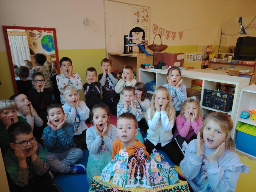 Projekt „15 od 15 knjiga“ – priče koje nas povezuju Projekt „15 od 15 knjiga“ – priče koje nas povezuju